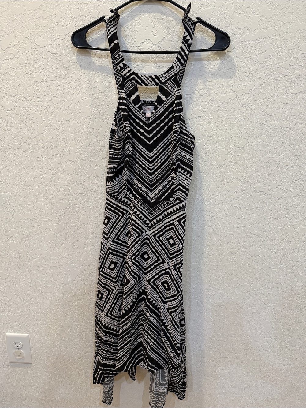 Candie's Black and White Geometric Maxi Dress